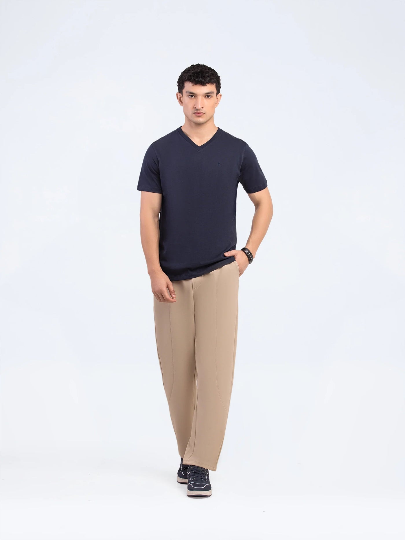 Regular Fit Basic V-Neck Tee